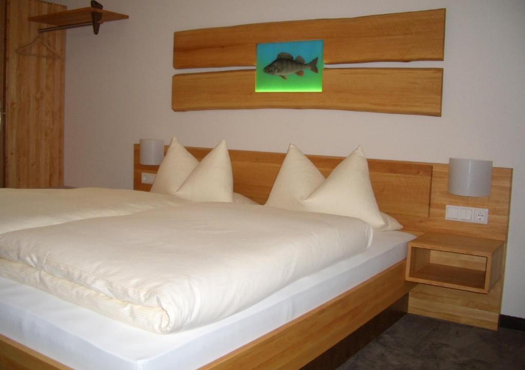 Karpfenhotel & Herrenhaus Im Gasthaus Sindel-Buckel Feuchtwangen Pokój zdjęcie
