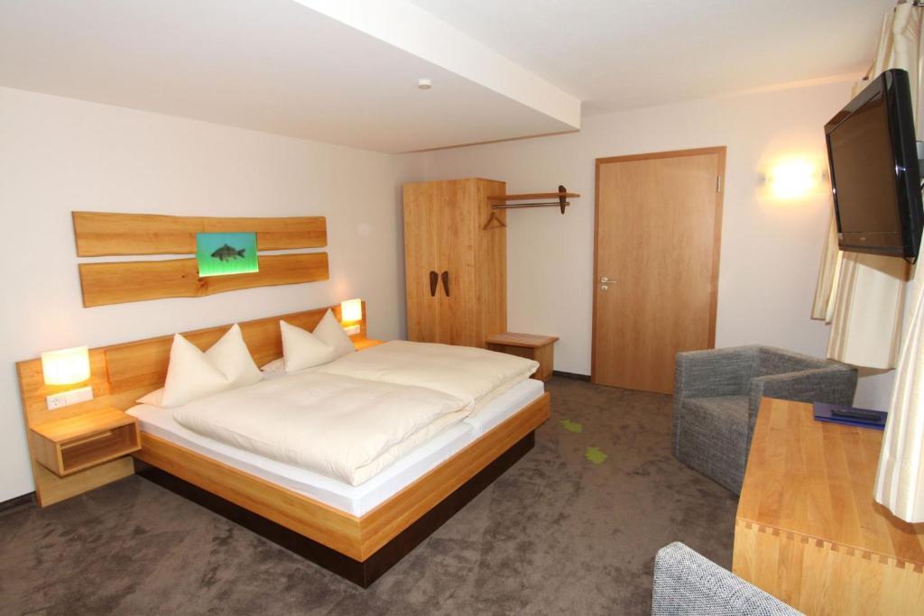 Karpfenhotel & Herrenhaus Im Gasthaus Sindel-Buckel Feuchtwangen Pokój zdjęcie