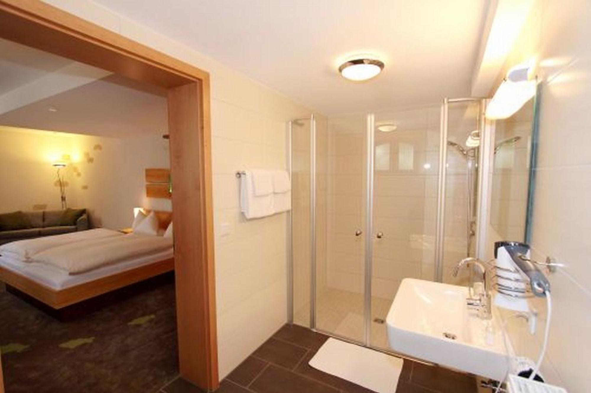Karpfenhotel & Herrenhaus Im Gasthaus Sindel-Buckel Feuchtwangen Zewnętrze zdjęcie
